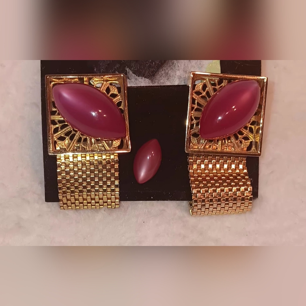 Vintage Gold-Tone Cuff Links Tie Tack with Pink Cabochons